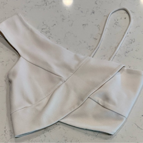 Elegant One-Shoulder White Crop Top Zara size small - Picture 1 of 5